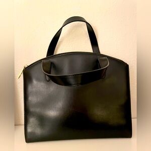 Gucci, black leather handbag